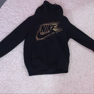 Black/gold Nike sweatshirt